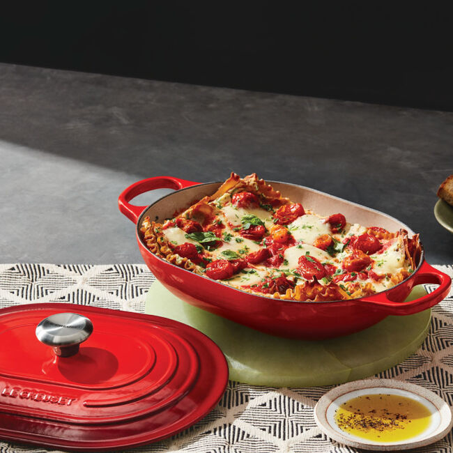 Signature Oval Casserole | Le Creuset®